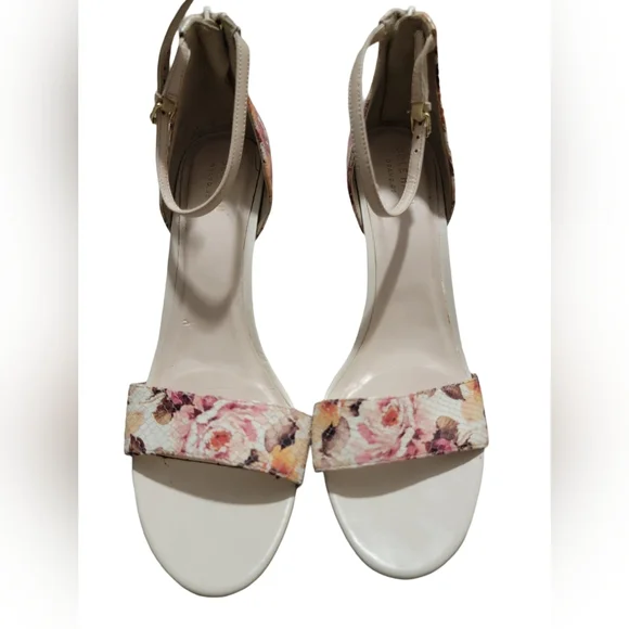 Cole Haan Grandos Womens Size 9 Floral Ankle Strap 3.5" Stiletto Heels Gorgeous - Picture 3 of 16